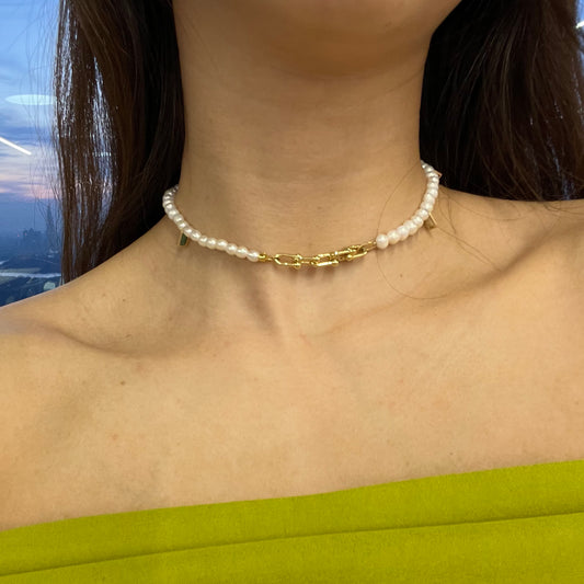 Esmé Pearl Choker Necklace